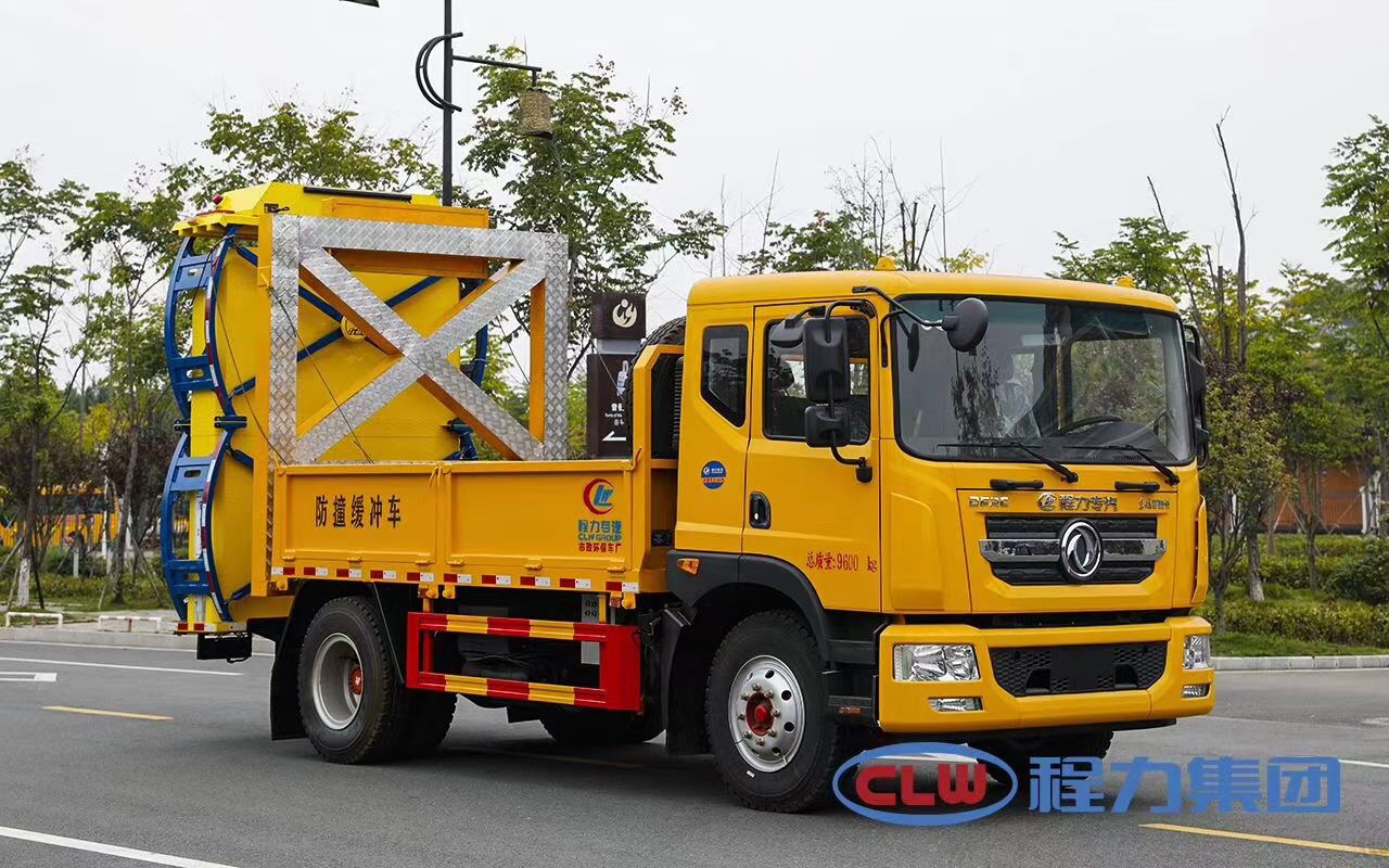 100K防撞緩沖車-程力東風多利卡D9防撞緩沖車廠家價格